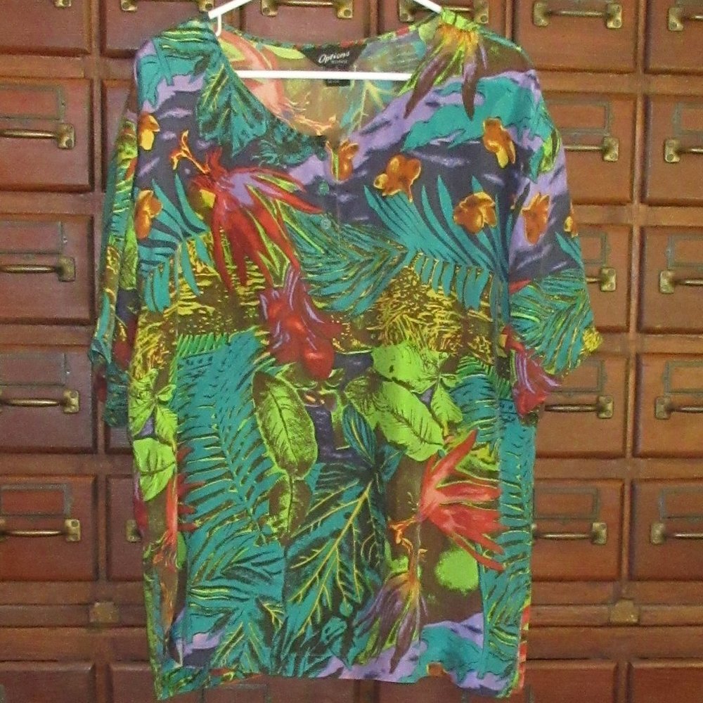 OPTIONS Large Short Sleeve Floral Silk Blouse